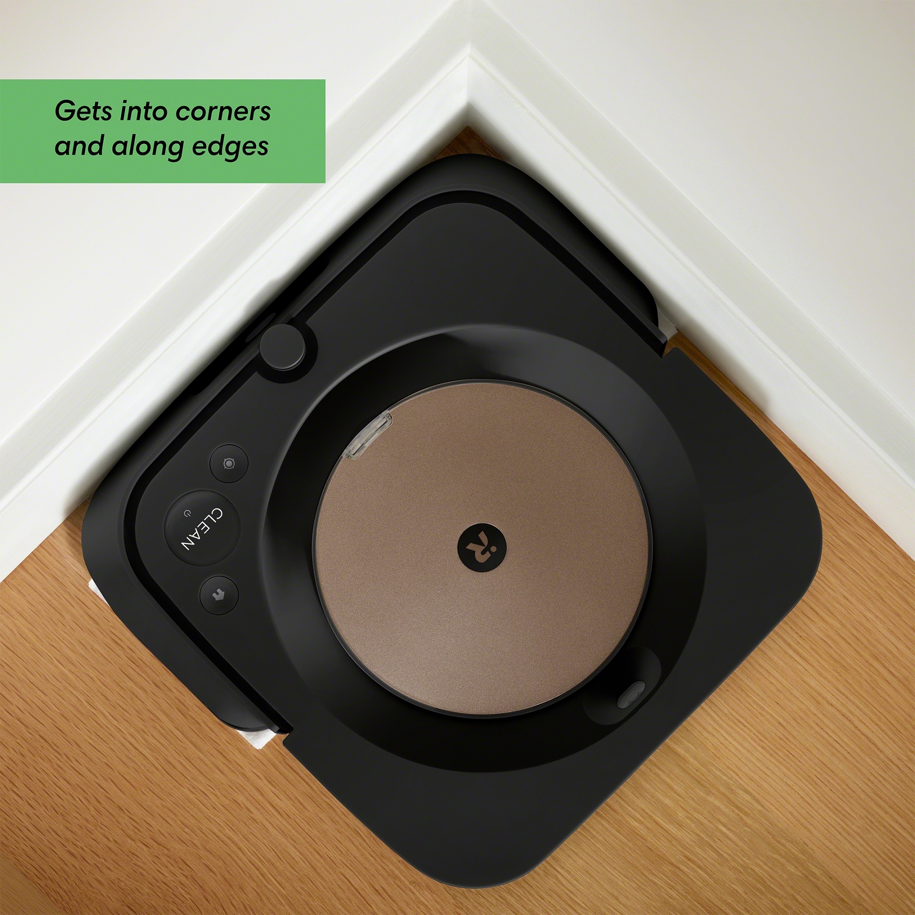 m6_Black_Photo_InSitu_Corner_Cleaning_Caption2_4000x4000